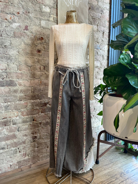 Pol Floral Trim Pants