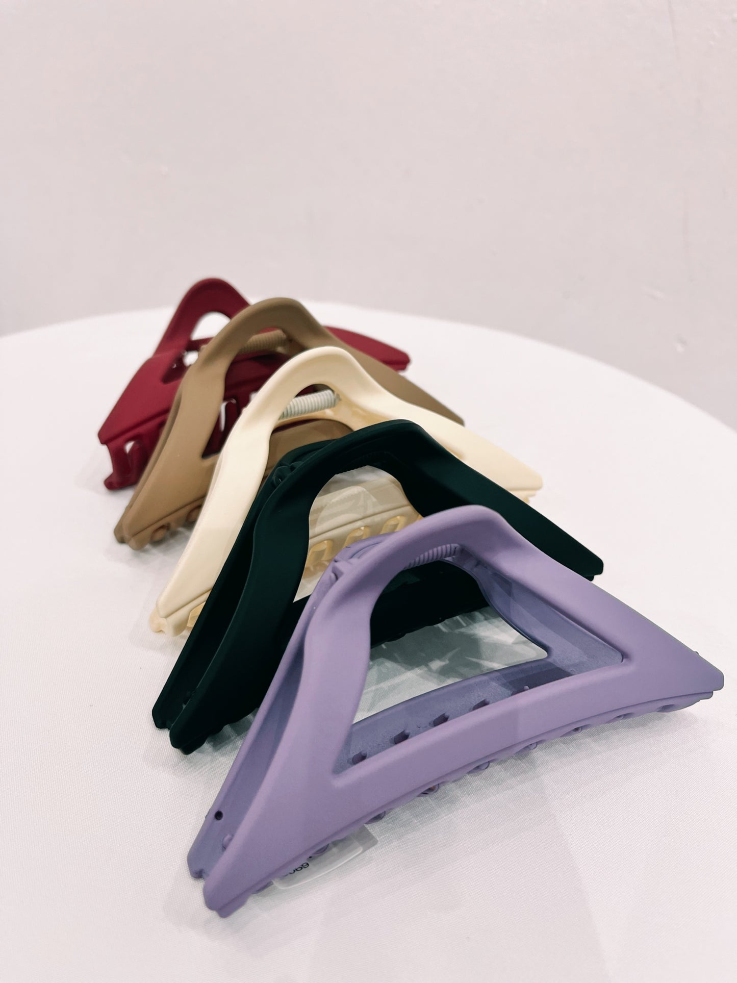 Curved Triangle Hair Clip