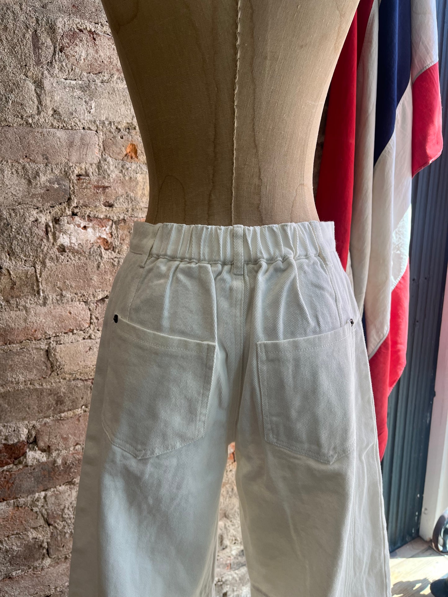 Nora Barrel Jeans