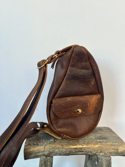 Finns Fickle Goods Sling Bag