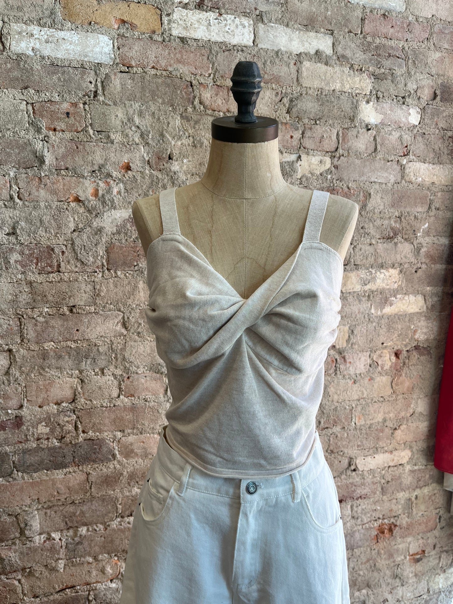 Front Twist Crop Tank