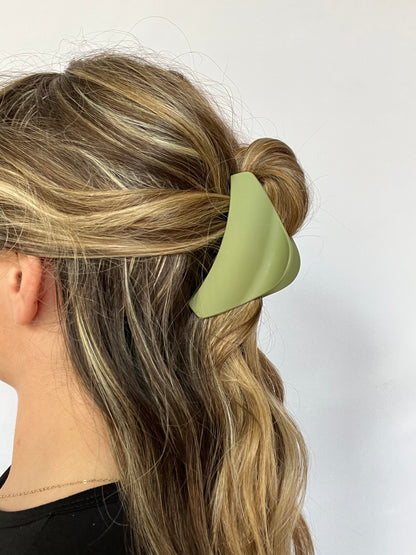 Half Moon Claw Clip