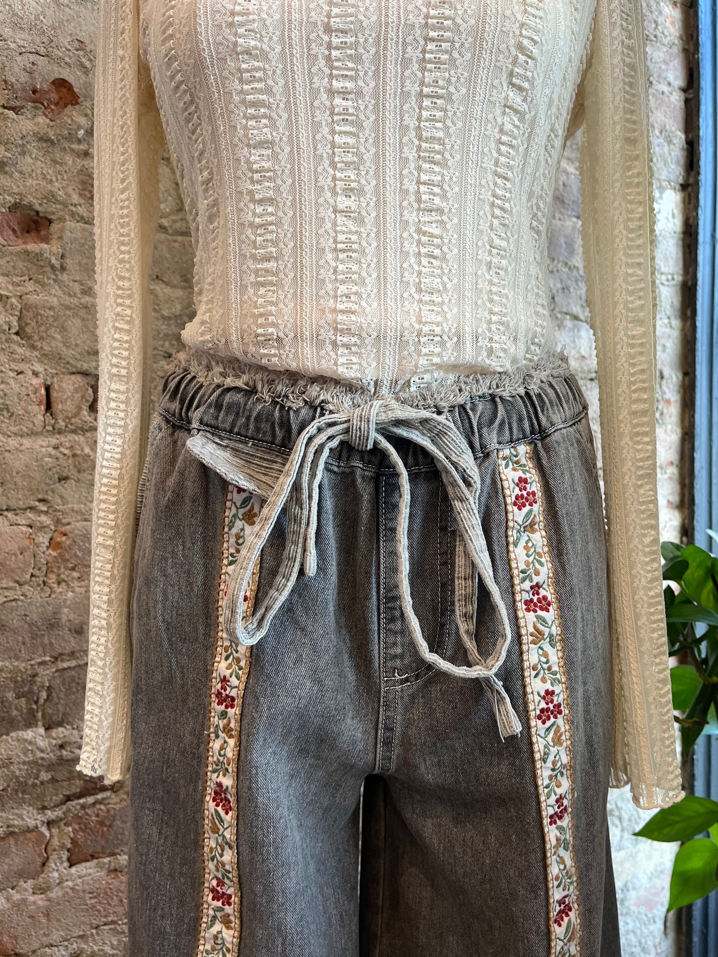 Pol Floral Trim Pants