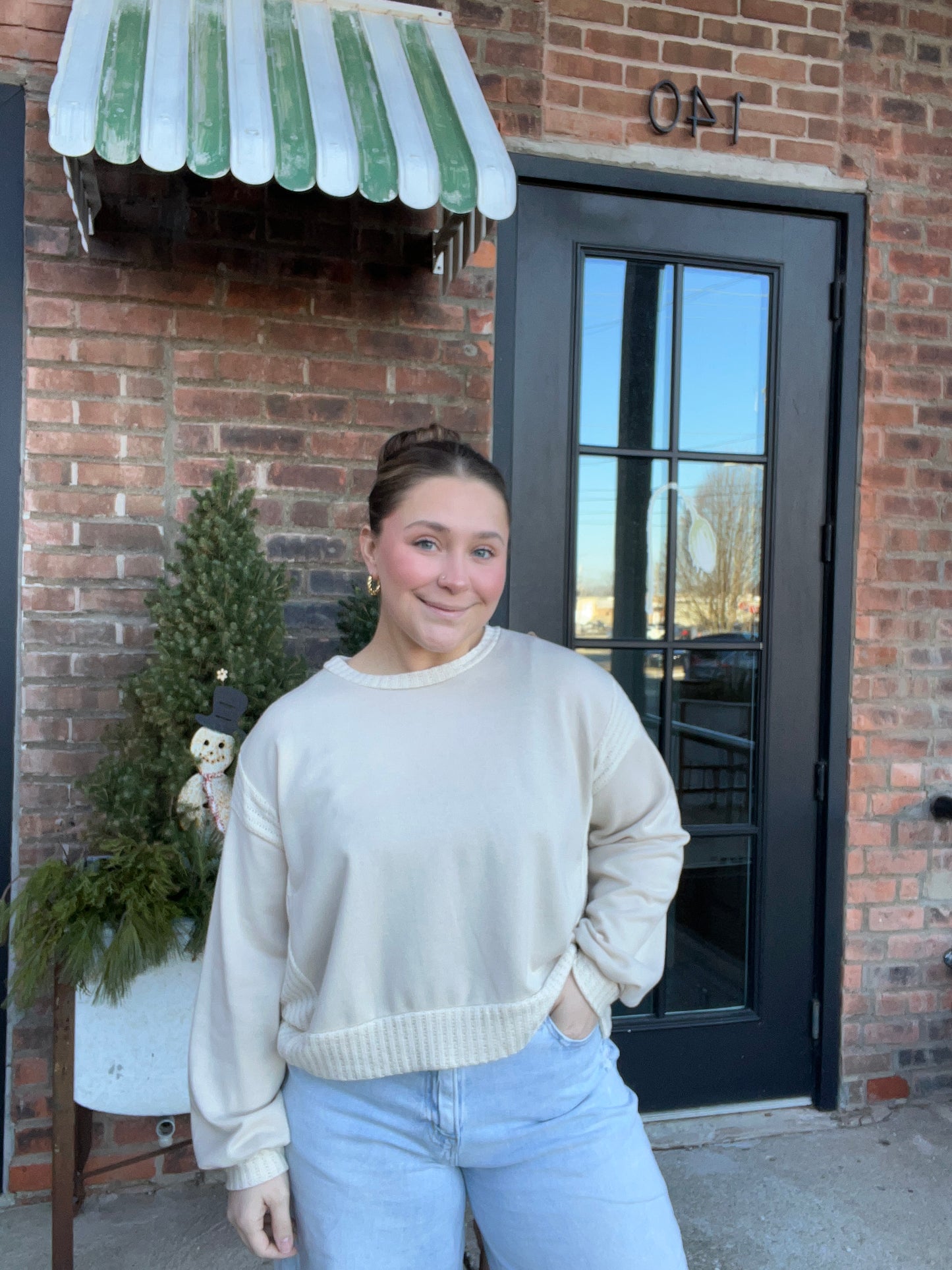 Ribbed Contrast Crewneck