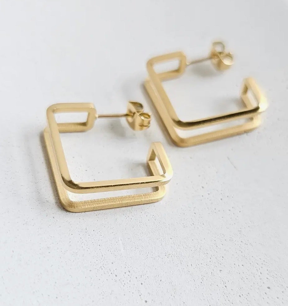 Luxe Gold Kamora Hoops