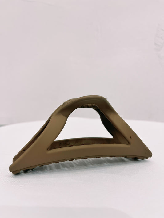 Curved Triangle Hair Clip