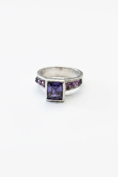 Tanzanite Gemstone Ring