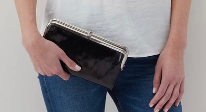 HOBO Lauren Clutch